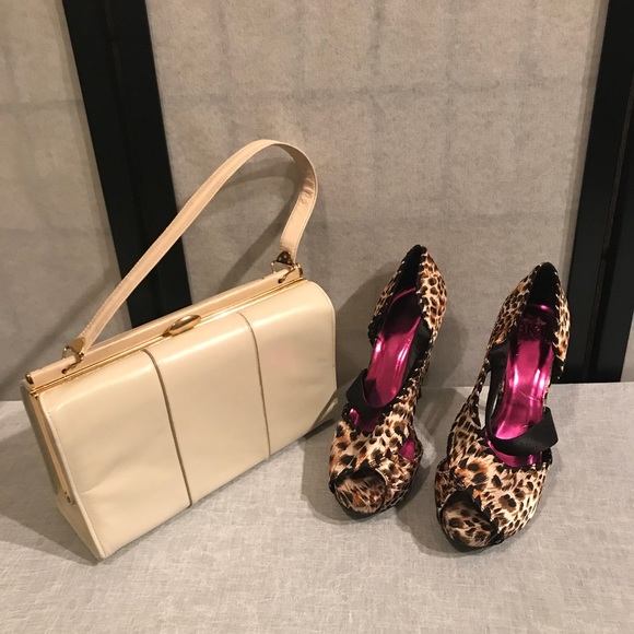 BKE Shoes - BKE Leopard/Cheetah open toe high heels